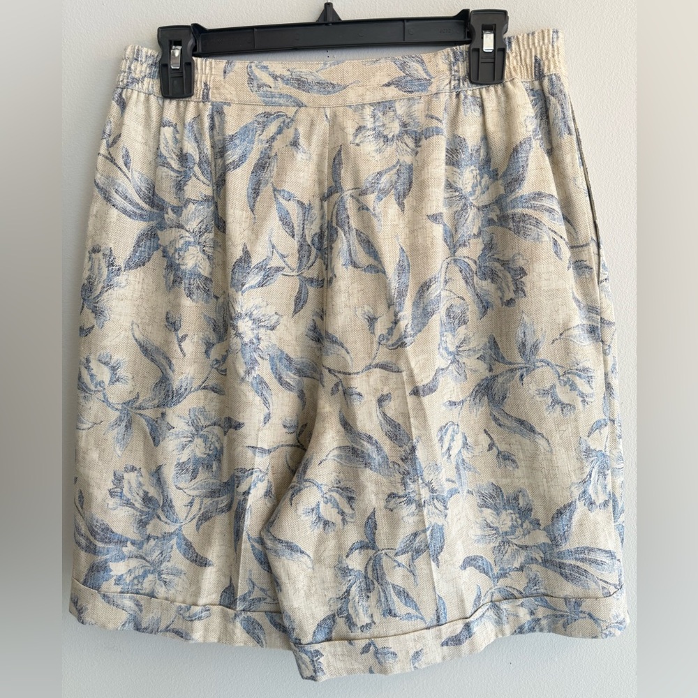 Casablanca Vintage High Waisted Floral Shorts – Blue & Tan Print | Women’s Size - Picture 6 of 9